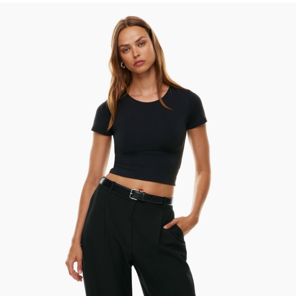 Aritzia Contour Crew